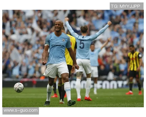 曼城足球明星电脑壁纸精选展现球场风采与激情瞬间