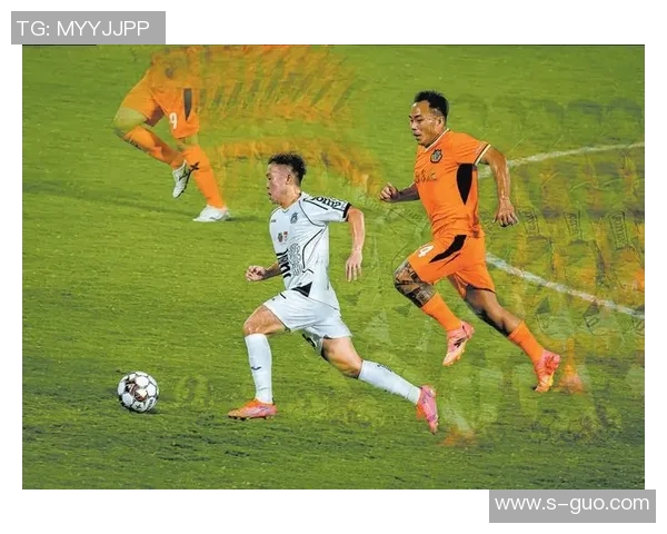 高清足球明星照片展示让你领略球场上的风采与魅力