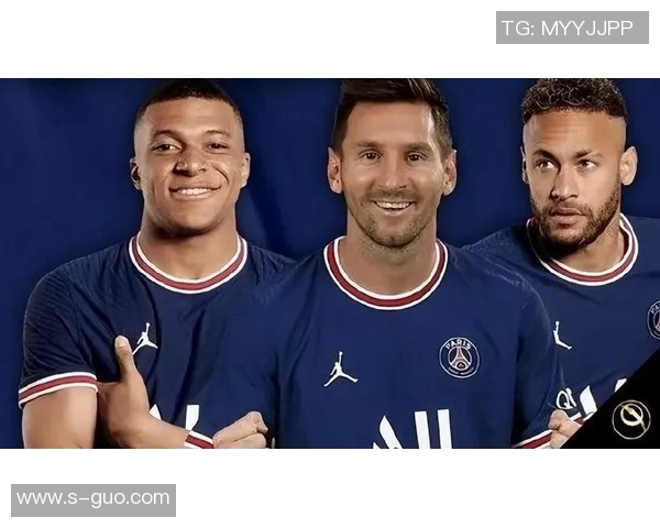 五位足球明星同框合影展现足球魅力与友谊的精彩瞬间