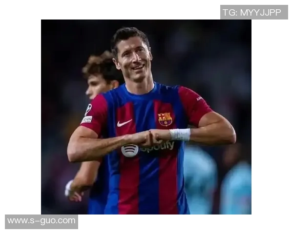 足球明星们钟爱的经典庆祝动作揭秘与分析